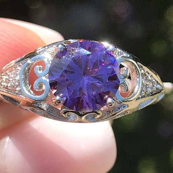 925 Sterling Silver Gemstone  Amethyst Dainty Ring - Picture 12 of 13